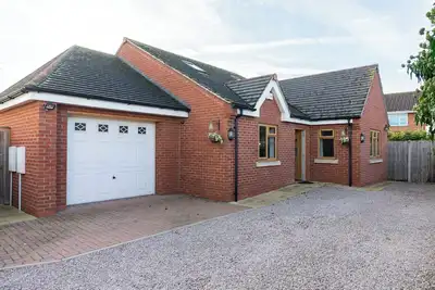 Image de Innsworth House - Gloucester 4 Bed Home - Parking - Garden