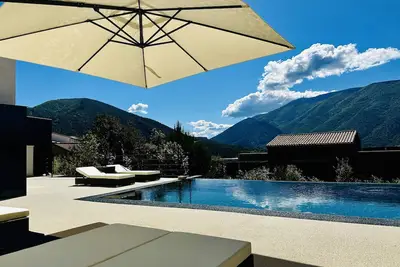 Image de La \"Villa Romy\" Piscine + Spa + Sauna face au Mont Ventoux 5 étoiles