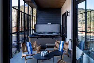Image de Revelstoke - Drop In Condo