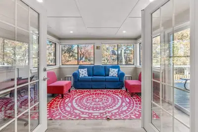 Image de Cozy Spacious Home Walk to the Beach & 1 Mile to Downtown Hyannis