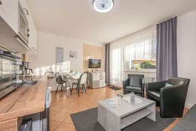 Image de Strandnahes Ferienapartment im Bernsteinbad Zempin, mit Wlan, stellplatz und Balk