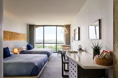 Image de Family Fun & Relaxation, City Oasis, Ideal Locale Awaits, 3 Pet-Friendly Units!