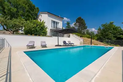 Image de Belle maison de 2 chambres à Pazin