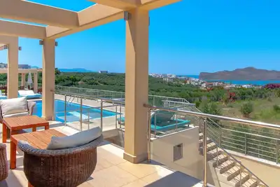 Image de Great sea view villa with heated pool in Agia Marina