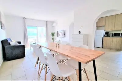 Image de 2 Apts | 14 guests | City Centre | 100 MBit W-lan