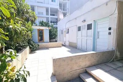 Image de Ihsan Ali 2 - Dream Escape Apt 1 - 6 min walk to Kastella Beach