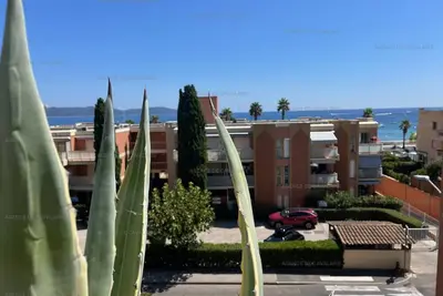 Image de Studio cabine à 100m plage et commerces avec climatisation et parking