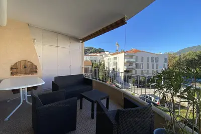 Image de T3 Climatisé, Calme, Proche Plages et Commerces, Terrasse et Parking