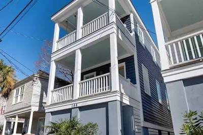 Image de Urban Sol | Newly Built in Downtown Charleston!