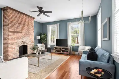 Image de Beautiful 4br Dt Charleston - Best Location!