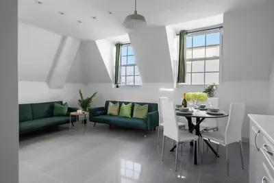 Image de LiveStay-Stylish 2Bed Apartment in Oxfordshire*1