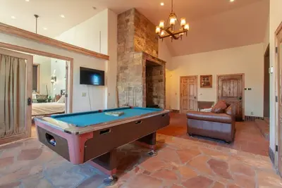 Image de 14 Guests, 5br/2ba, At-Home Gym & Spacious Living