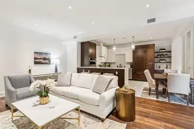 Image de New Remodel Franklin at the Historic Bryson Building