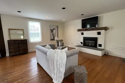 Image de Fly Creek Estate - large home, close to Cdp and Hof