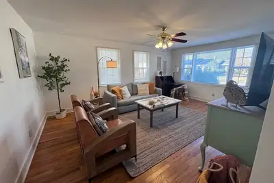 Image de Cozy Camellia Cottage blocks from Downtown Augusta and Augusta National Golf