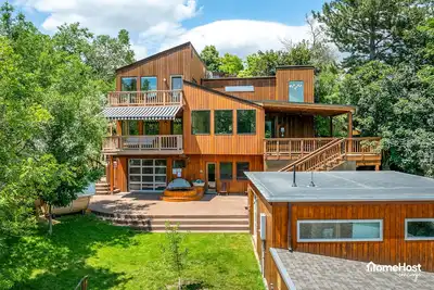 Image de Stunning Home w/Hot Tub, Sauna & Mountain Views! 10-Min to Downtown & Cu