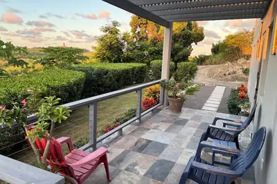 Image de Magical View of Sir Vivian Richards Cricket Stadium and Historic Parham Harbor