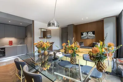 Image de A stone's throw from Ponte Vecchio with complimentary wine tasting on arrival!