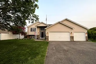 Image de Young Family Equipped Home