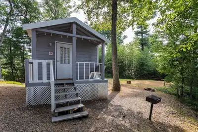 Image de Quiet and Cozy Campground Cabin near the lake