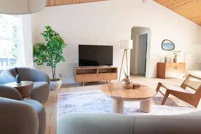 Image de Scenic Mountain Retreat - Hot Tub, Wineries, Lakes