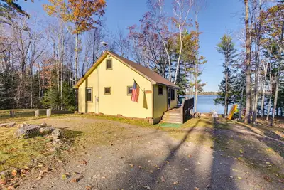 Image de Cozy Chemo Pond Cabin w/ Dock & Waterfront Views