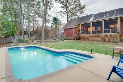 Image de Welcoming Brandon Home w/ Pool & Screened-In Deck