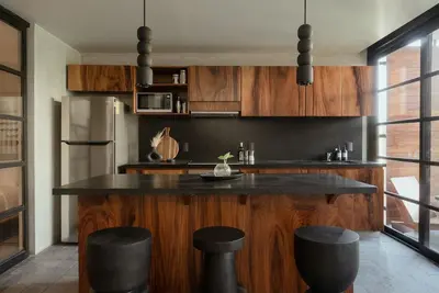 Image de Walkable Location Beach Club Access