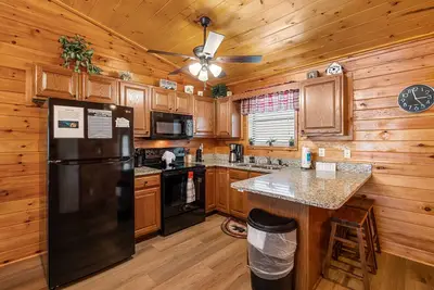 Image de A Dream Romance: Deluxe Smoky Mountain Getaway!