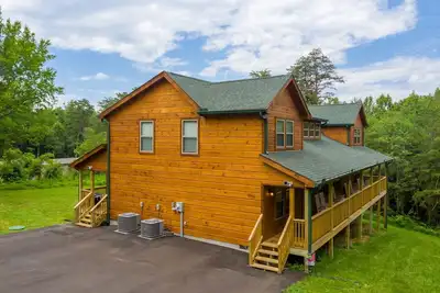 Image de Ideal Retreat for Large Groups & Reunions!