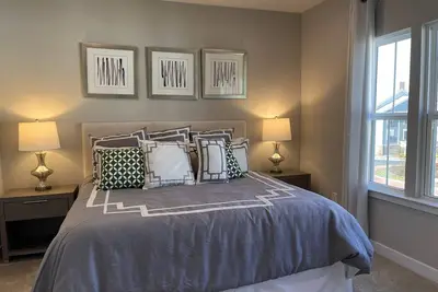 Image de Beautiful Furnished Townhome Now Available! Pet friendly!