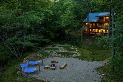 Image de Firepits, Putt Putt, And Private Pools