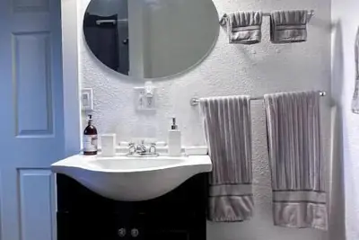 Image de Private Cottage near Oakland Foodie Central & Sf\n\n