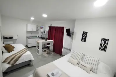 Image de A 5 Min. centro de Ushuaia, Totalmente Equipado Para su Paso por la Ciudad