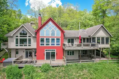 Image de Crazy View! Hot Tub + Fire Pit!