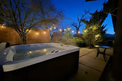 Image de Ranch Cabin w/Hot Tub near Medford, Or