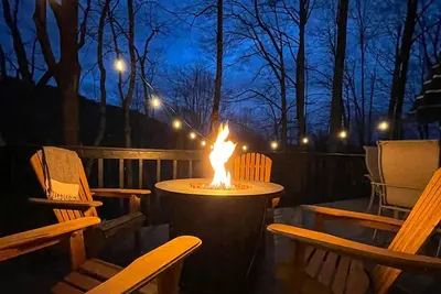 Image de 5-star mountain cabin with pool & hiking - close to all area sights