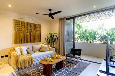 Image de Stunning penthouse with plunge pool access & open layout - great location