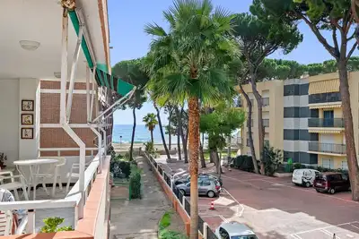 Appartement familial avec parking 50m plage