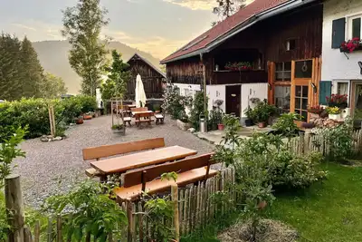Image de Appartement \"Wertach\" avec vue sur les montagnes, terrasse partagée et Wi-Fi