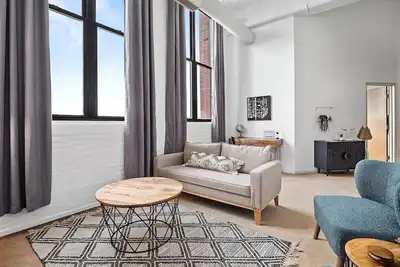 Image de Lake Erie Loft - Downtown - Great Views