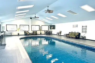 Image de Family friendly, centrally located home with a pool!