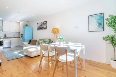 Image de Elegant House w/ Private Terrace by HostWise