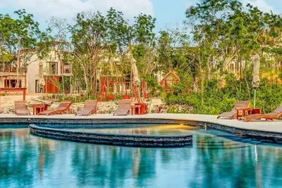 Image de 3-Story Villa, Private Roof Pool, 2 Cenotes Onsite