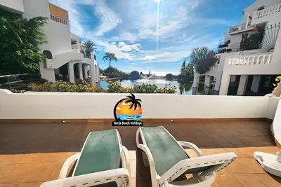 Image de Apt with large sunny terrace with sea, lagoon view