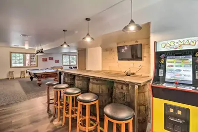 Image de On the Lake and Near the Slopes! -Hot Tub-Game Room