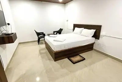 Image de 4 rooms - 4Bed - Ac Room - balcony - Calangute-\n\n