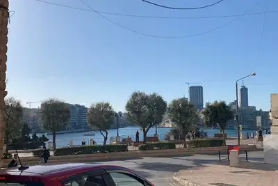 Image de Sliema Seafront location large 2 Bedroom Apartment