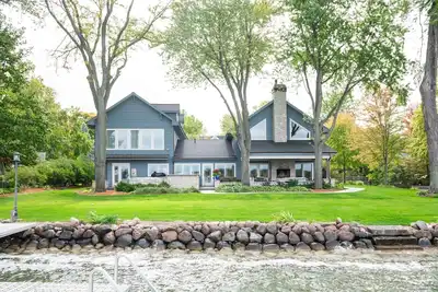 Image de Luxury Lakehouse on Lac La Belle with pier Oconomowoc