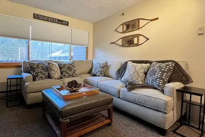 Image de Ski in & out West Wing Fall Line Condo: newly upgraded with tons of amenities!
